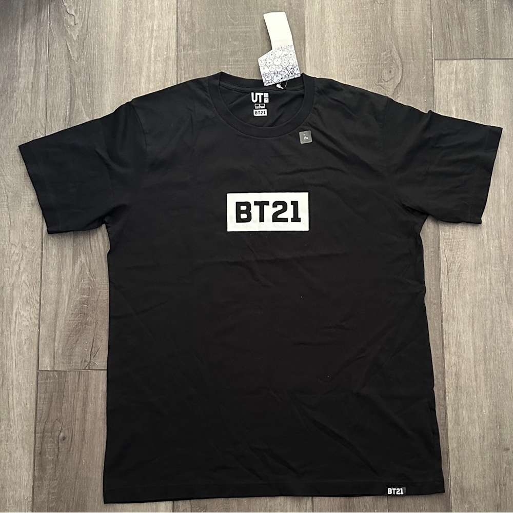 Official BT21 X Uniqlo collab T-Shirt